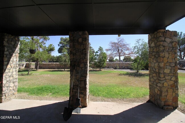 Building Photo - 19014 Armington Dr