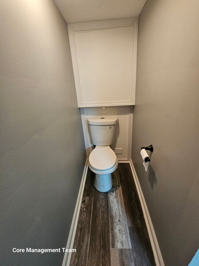 Building Photo - Fully rehabbed 2 bed 1 bath in the south side slopes!!