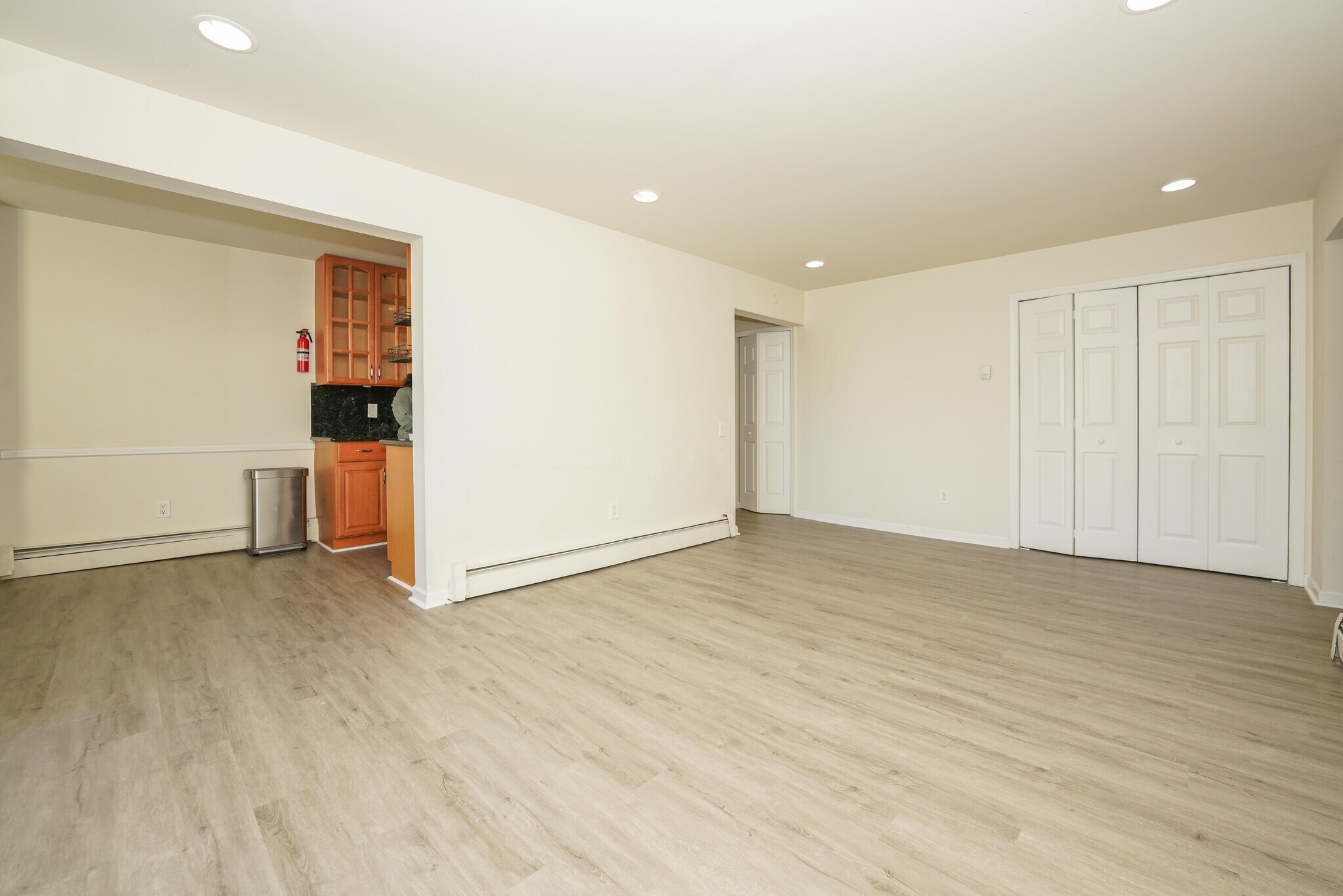 Building Photo - 1 River Rd