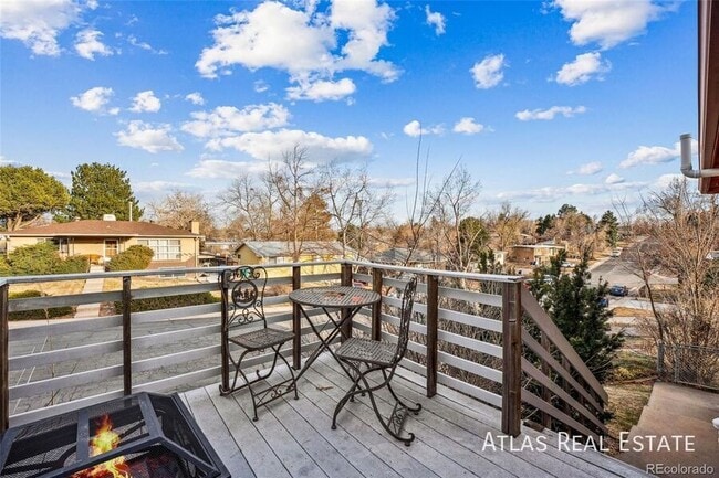 Building Photo - 1304 W Crestline-