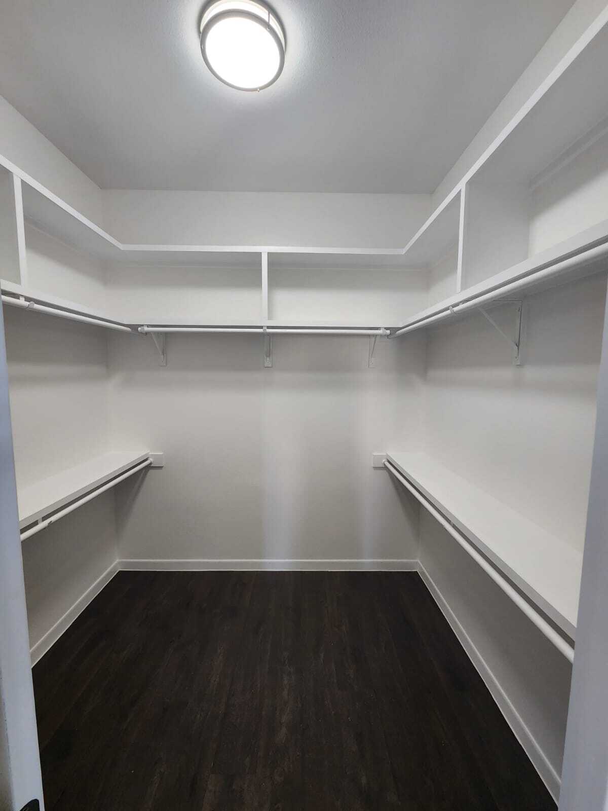 Building Photo - 2716 Kerria Ave