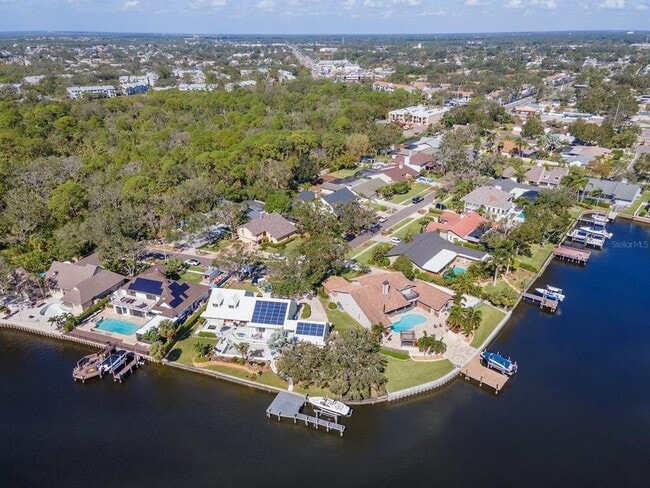 Building Photo - 4202 Deepwater Ln