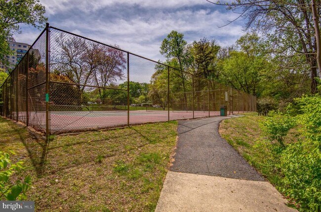 Building Photo - 10500 Rockville Pike