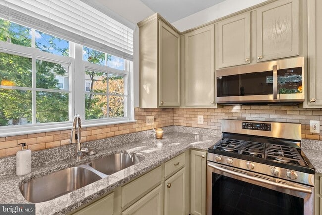 Building Photo - 4133 Grover Glen Ct