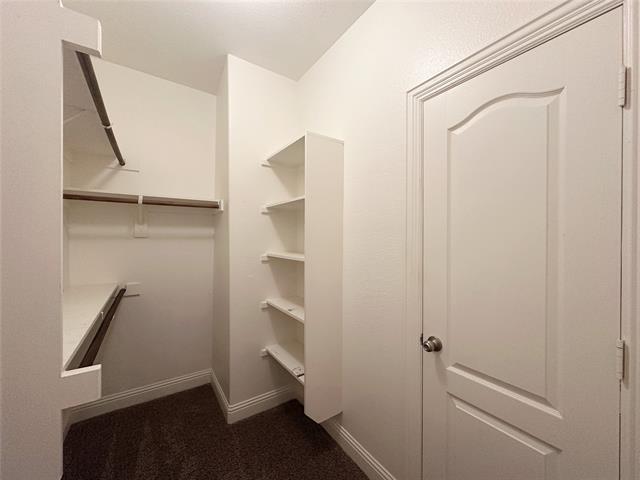 Building Photo - 2729 Troutt Dr