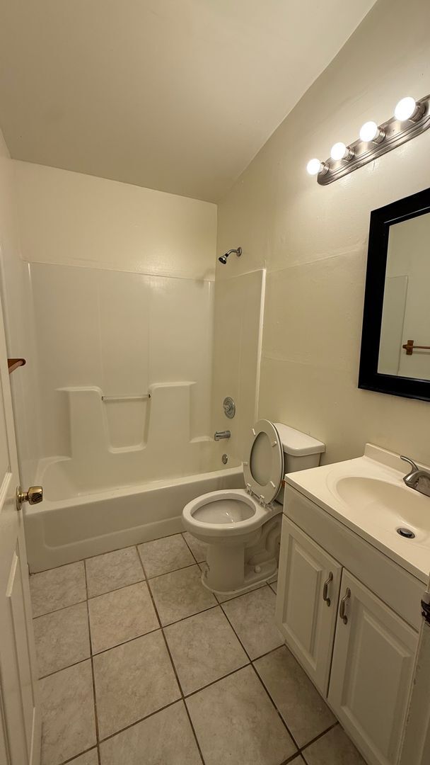 Building Photo - 1803 Atkamire Dr