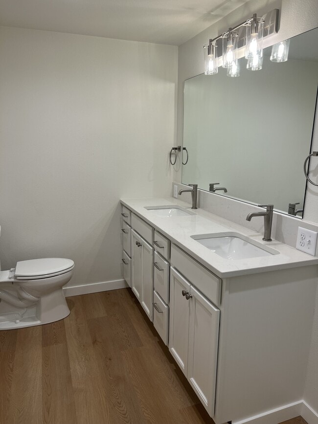 Building Photo - 2214 Valencia St