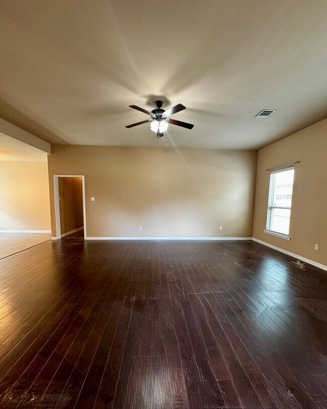 Building Photo - 3BD/2BA House for Lease in Magnolia Lakes - Close to LSU