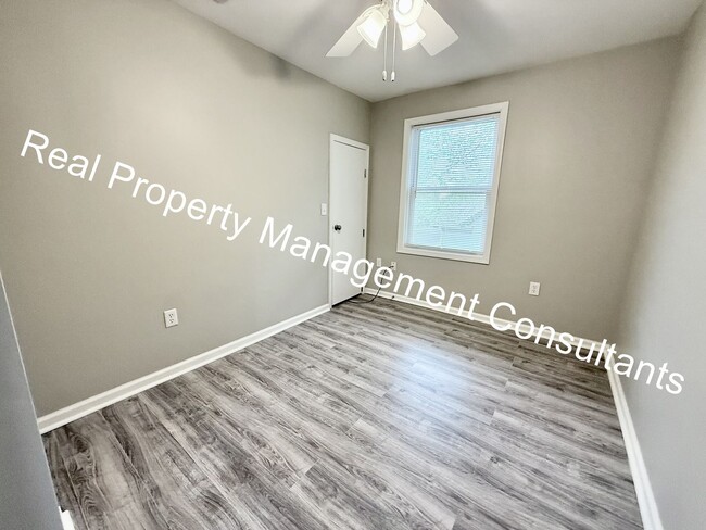 Building Photo - Stylishly Updated 3-Bedroom, 3-Bath Home –...