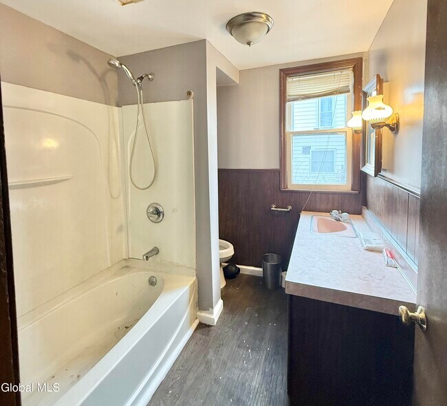 Building Photo - 1738 Van Vranken Ave.