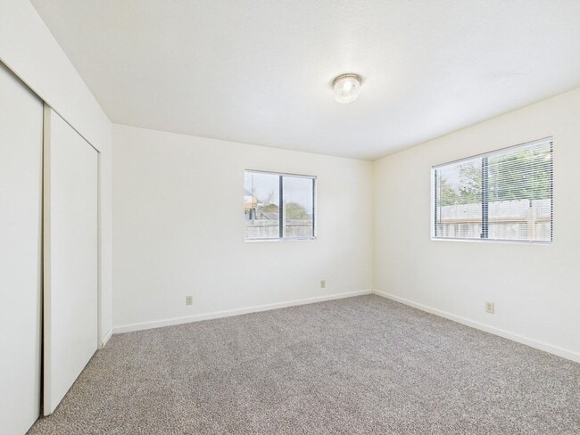 Building Photo - Charming 2-Bedroom Home in the Heart of Mc...