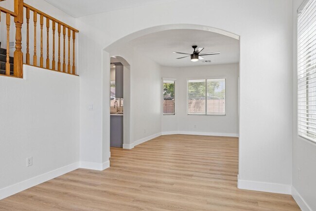 Building Photo - 18024 W Maui Ln