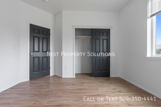 Building Photo - 45 Grant Dr