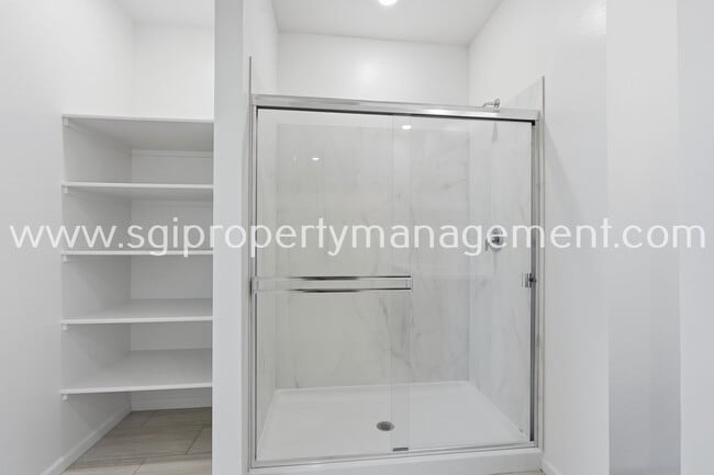 Building Photo - 25489 W Fraktur Rd