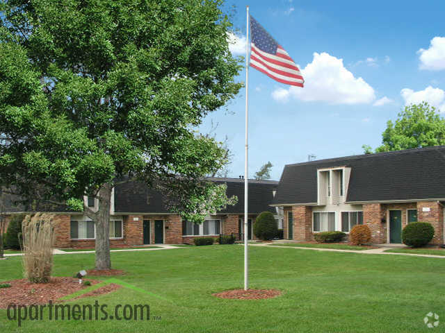 Community - Townehouse Village Apartments
