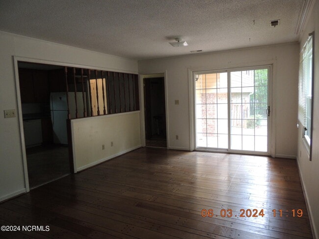 Building Photo - 102 Epworth Dr