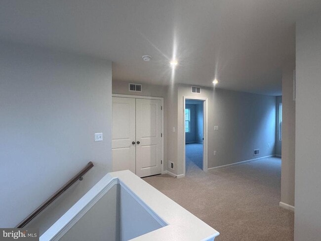 Building Photo - 37 Taft Ave