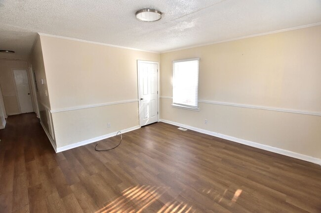 Building Photo - 1704 Cherry St