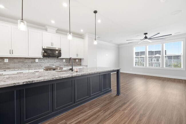 Building Photo - 768 Park Ridge Dr