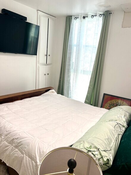 Building Photo - 3512 Pacific Ave