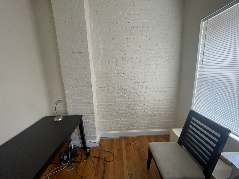 Building Photo - 884 Huntington Ave