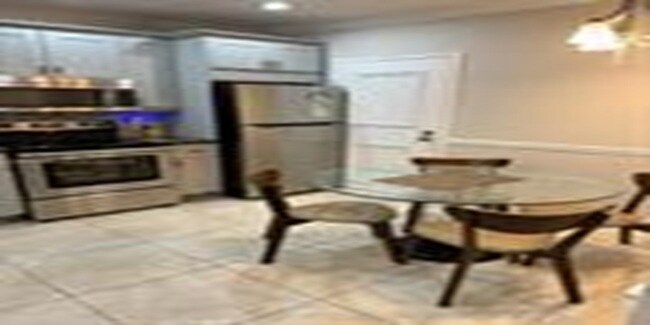 Building Photo - 3725 S Ocean Dr