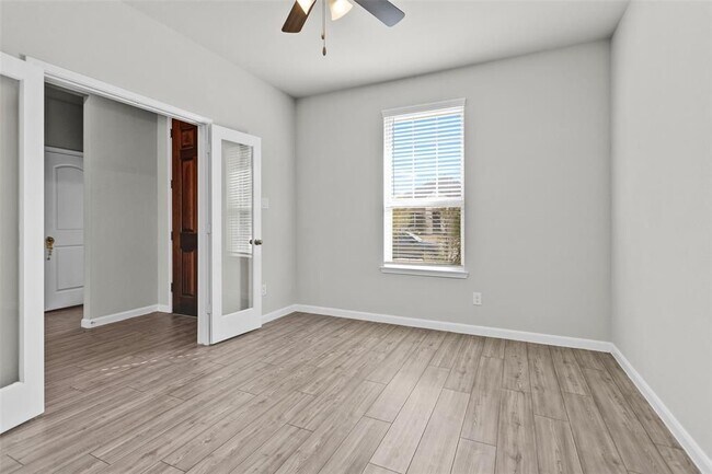 Building Photo - 10220 Goose Creek Ln