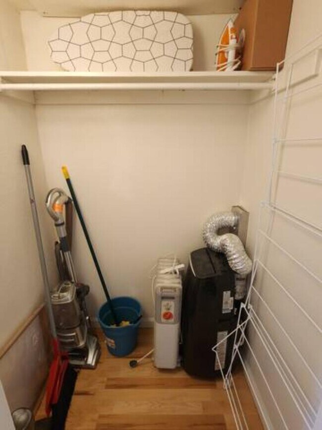 Building Photo - 1702 W Tuckey Ln