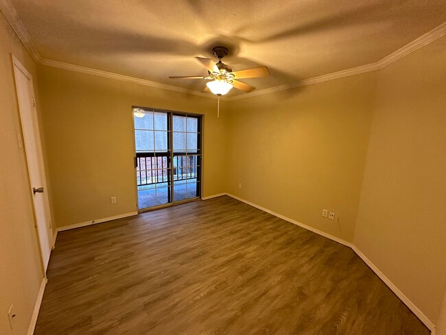 Building Photo - 2 Bed Unit For Rent With Community Pool - ...