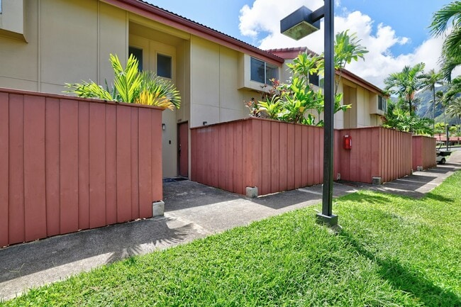 Building Photo - 46-63-63 Emepela Pl