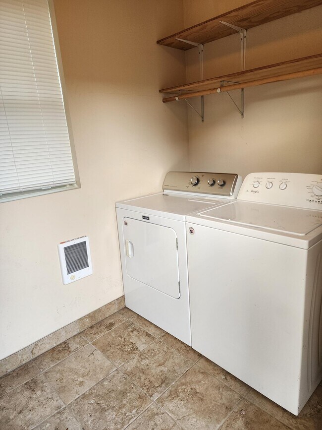 Building Photo - 11571 SW Toulouse St