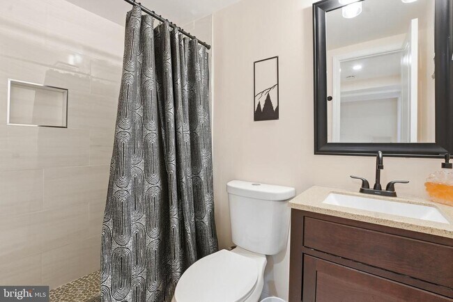 Building Photo - 7024 Lee Park Ct