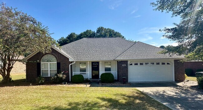 Primary Photo - Williamsburg Subdivision!