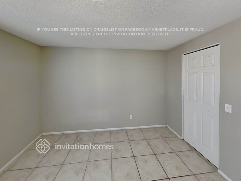 Building Photo - 7522 E Dulciana Cir