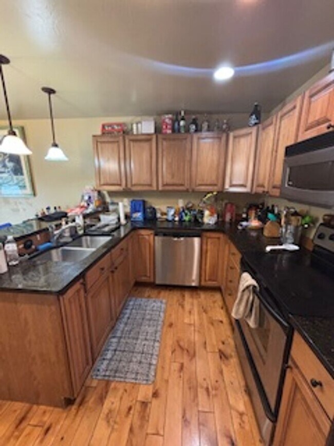 Building Photo - 2951 Warbler Way