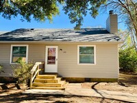 Building Photo - Renovated 2BR/1BA + Covered Deck, Fenced Y...