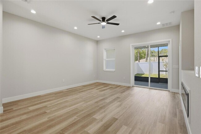 Building Photo - 4 Slator Ct