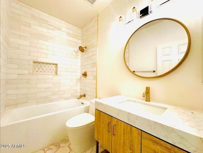 Building Photo - 14410 S 44th St