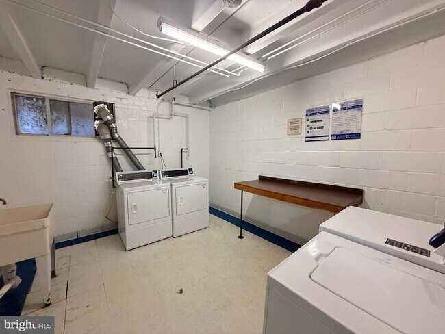 Building Photo - 434 N Armistead St