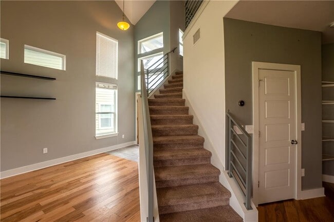 Building Photo - 2312 Montague St