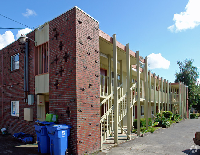 Building Photo - North End Apartments