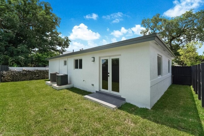 Building Photo - 1293 NW 38th St
