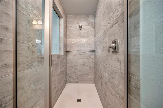 Building Photo - 1129 Highpoint Way