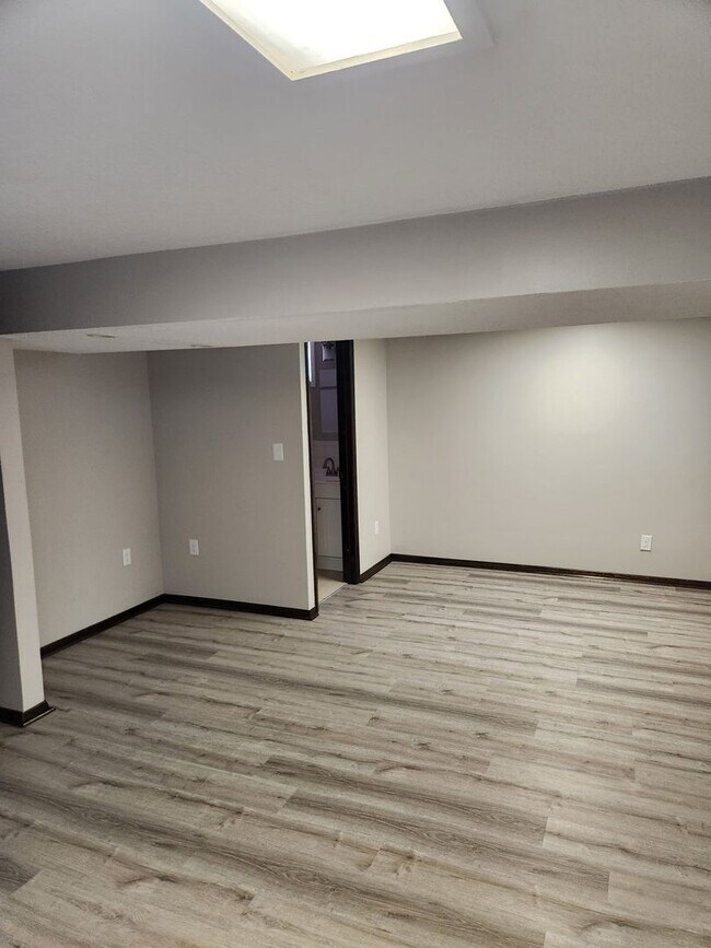 Building Photo - Millard 3/2/1 newly remodeled