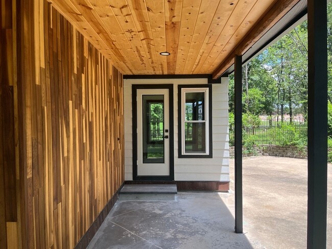 Building Photo - 4911 Bob Mills Rd