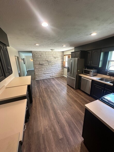 Building Photo - 7507 Kimberly Dr