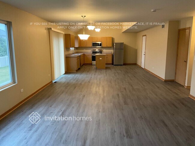 Building Photo - 16323 Zausa Dr