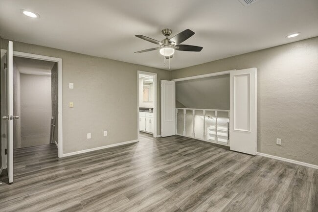 Building Photo - Stylish 2-Bed Duplex Near I-40 with Deck, ...
