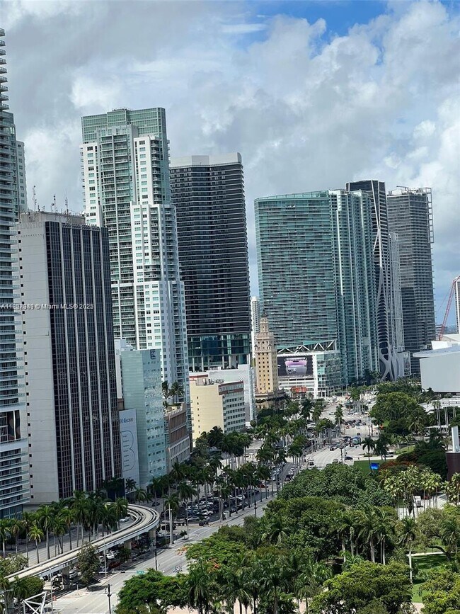 Building Photo - 335 S Biscayne Blvd