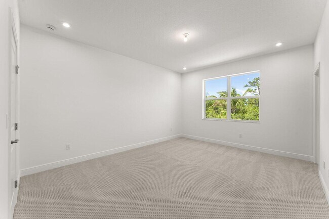 Building Photo - 3567 NW Solange Ct